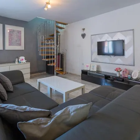 Apartment Kalla