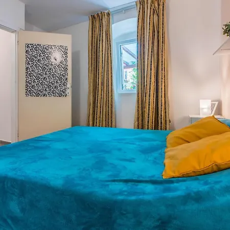 Apartment Kalla