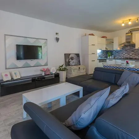 Apartment Kalla