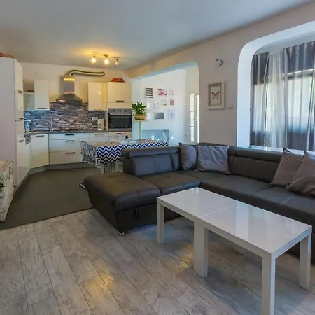 Kalla Apartment